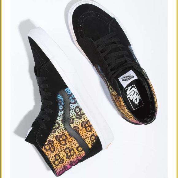 Street Chic VANS Sk8-Hi Shoes - Picture 8 of 9